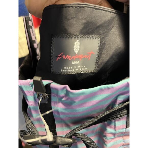 New Free People Movement Blizzard Bliss Printed Shell Pants Size Medium - Picture 9 of 9